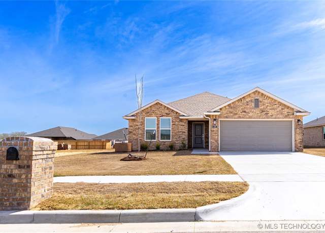 Property at 209 S 26th St, Collinsville, OK 74021, 3 beds, 2 baths