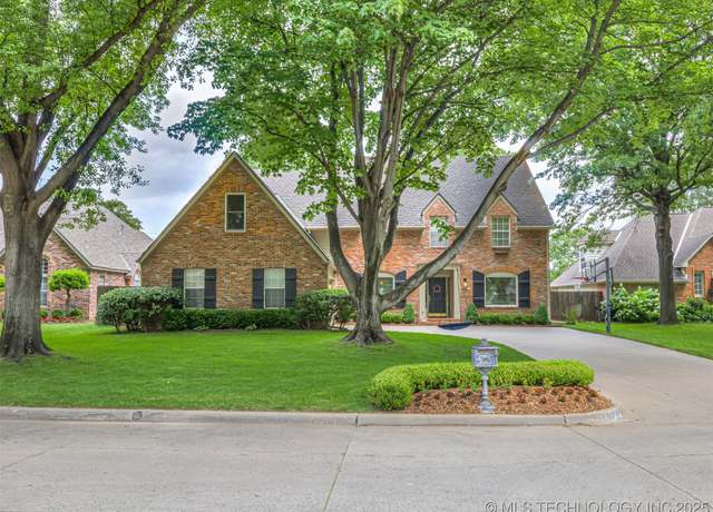 Property at 5517 E 101st Pl, Tulsa, OK 74137, 5 beds, 3 baths