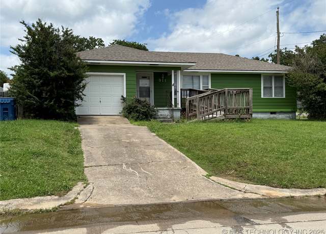 Property at 911 E Polk Ave, Mcalester, OK 74501, 3 beds, 1 bath