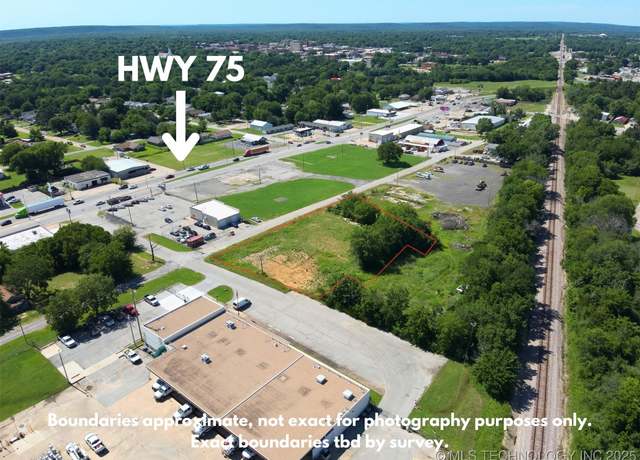Property at 1029 S Sioux St, Okmulgee, OK 74447
