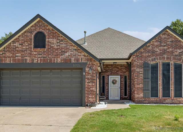 Property at 8705 N 125th East Ave, Owasso, OK 74055, 3 beds, 2 baths