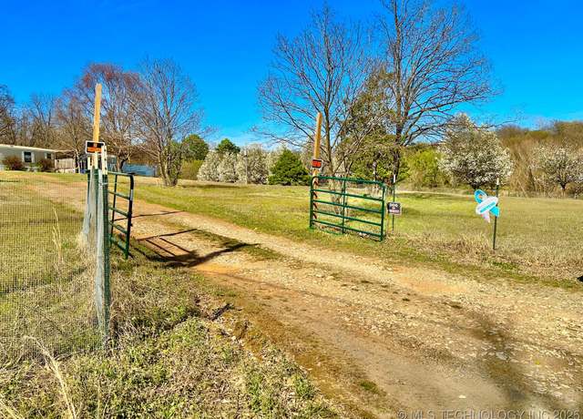 Property at 3606 E 73rd St S, Muskogee, OK 74403, 3 beds, 2 baths