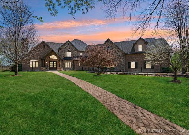 Property at 9931 N Chadford Rd, Owasso, OK 74055, 5 beds, 5.5 baths