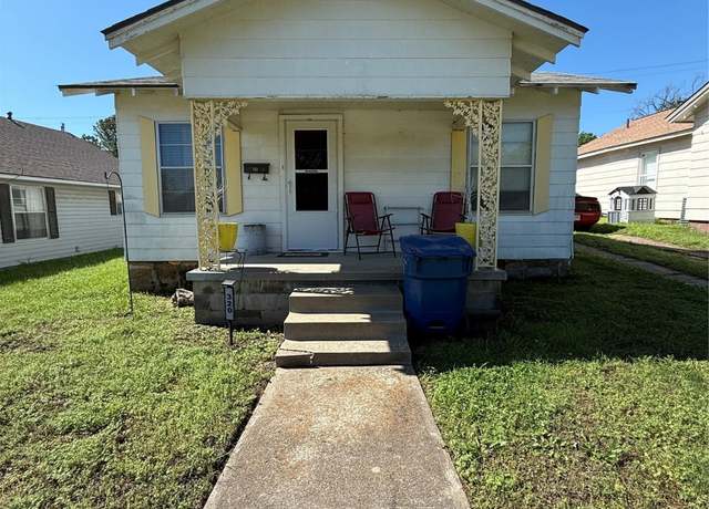 Property at 320 W Broadway St, Drumright, OK 74030, 3 beds, 1.5 baths
