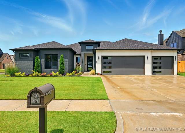 Property at 5807 E 128 St S, Bixby, OK 74008, 3 beds, 3.5 baths