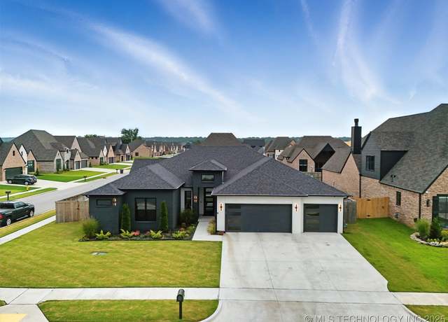 Property at 5807 E 128 St S, Bixby, OK 74008, 3 beds, 3.5 baths