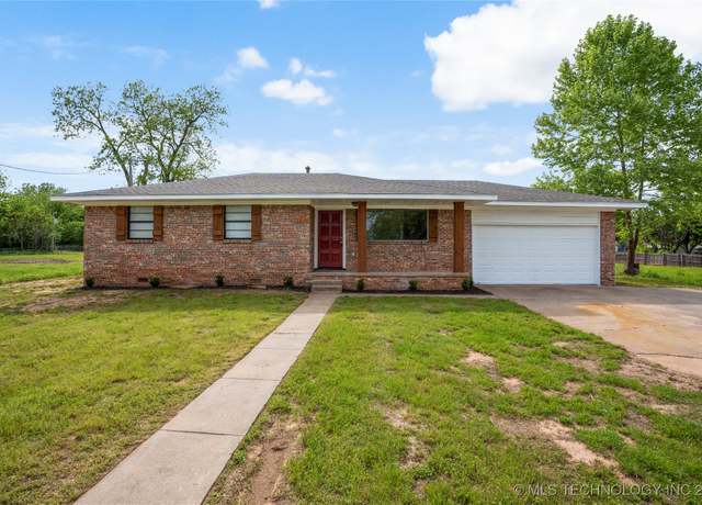 Property at 1800 S 165th WestAvenue, Sand Springs, OK 74063, 3 beds, 2 baths