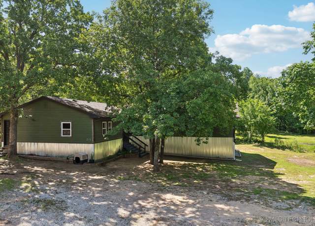 Property at 239 Seneca Dr, Sand Springs, OK 74063, 3 beds, 2.5 baths