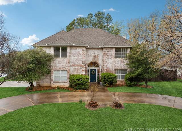 Property at 8710 S Delaware Pl, Tulsa, OK 74136, 4 beds, 2.5 baths