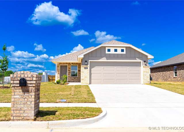 Property at 306 S 26th St, Collinsville, OK 74021, 3 beds, 2 baths