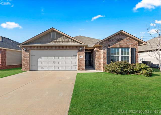 Property at 6612 N 128th EastAvenue, Owasso, OK 74055, 3 beds, 2 baths
