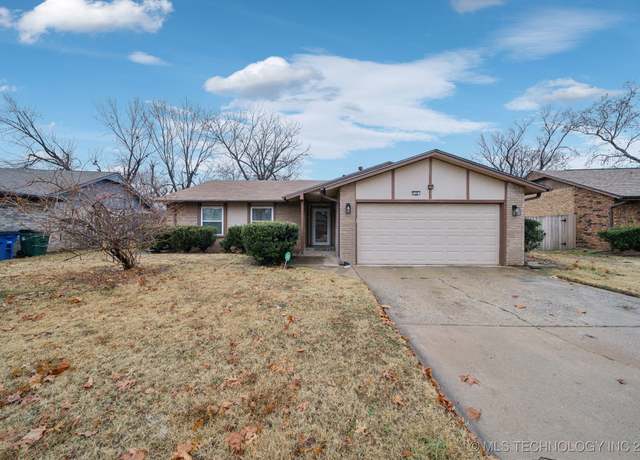 Property at 716 N Zenith Ave, Tulsa, OK 74127, 4 beds, 2 baths