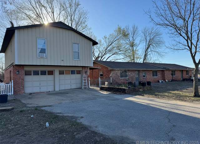 Property at 20850 N 3946 Rd, Bartlesville, OK 74003, 3 beds, 2 baths