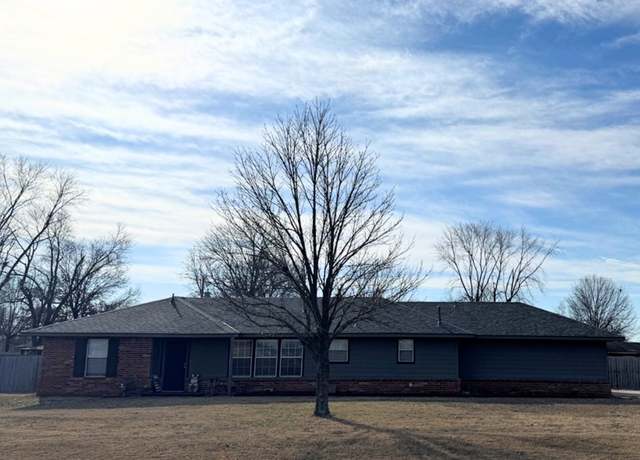 Property at 10876 E 510 Rd, Claremore, OK 74019, 3 beds, 2 baths