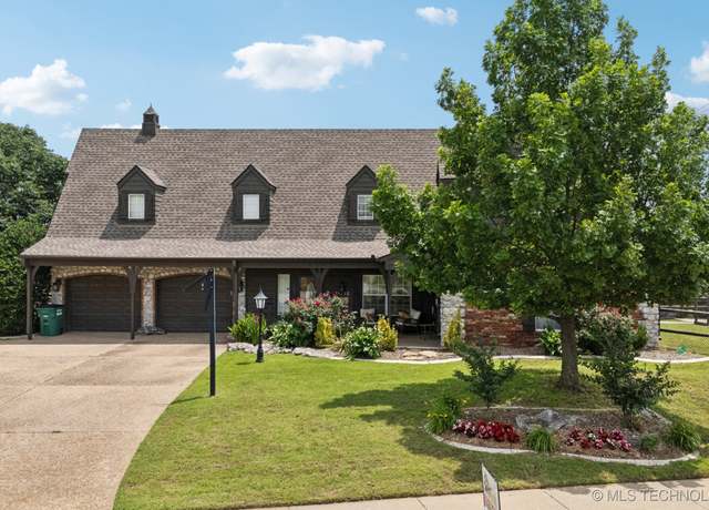 Property at 11712 E 117th Pl N, Collinsville, OK 74021, 3 beds, 2.5 baths