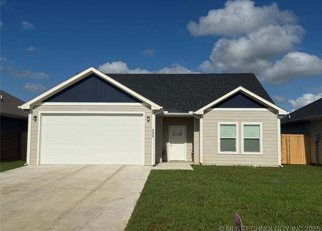 Property at 499 Worth Ave, Durant, OK 74701, 3 beds, 2 baths