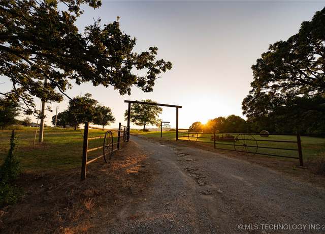 Property at 15875 New Lake Rd, Henryetta, OK 74437, 4 beds, 2 baths