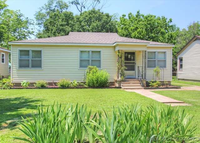 Property at 708 S Pecan St, Nowata, OK 74048, 3 beds, 1 bath