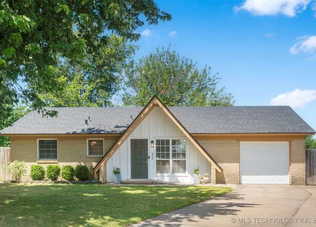 Property at 304 S Hickory Pl, Broken Arrow, OK 74012, 3 beds, 1 bath