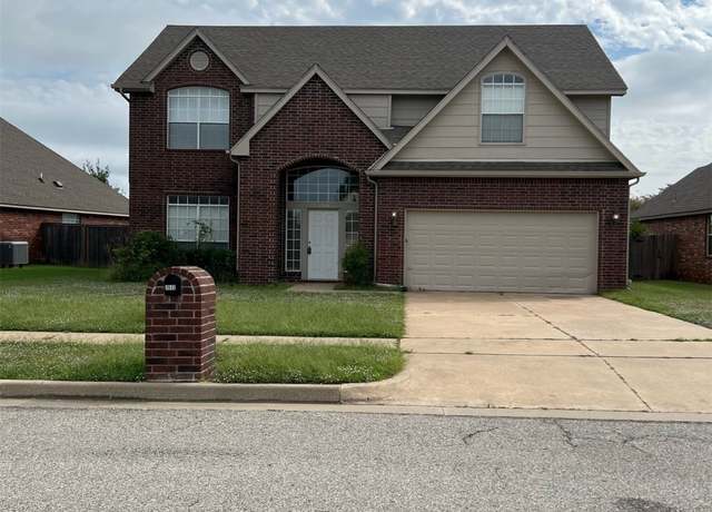 Property at 1513 N 22nd St, Broken Arrow, OK 74012, 4 beds, 2.5 baths