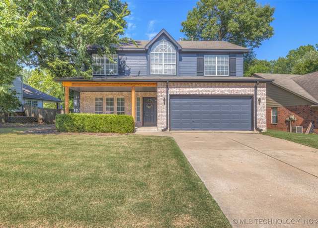 Property at 115 S Redbud Pl, Broken Arrow, OK 74012, 4 beds, 2.5 baths