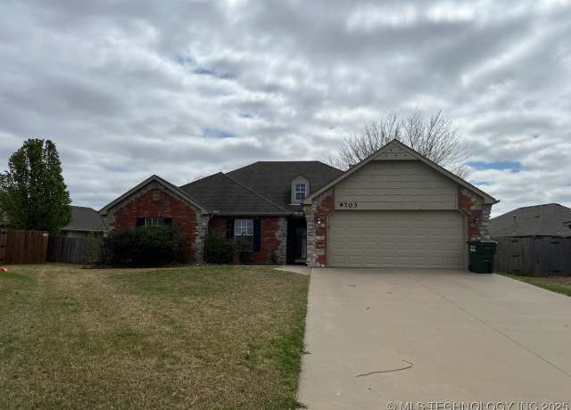 Property at 9703 N 98th EastAvenue, Owasso, OK 74055, 3 beds, 2 baths