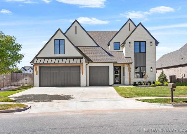 Property at 4286 S 170 EastAvenue E, Tulsa, OK 74134, 4 beds, 4.5 baths
