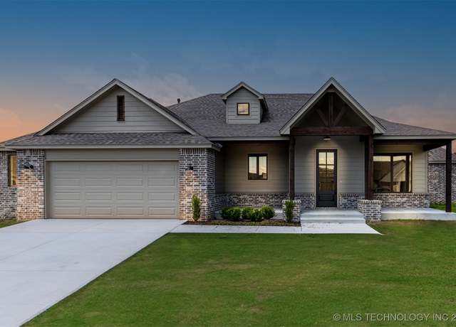 Property at 10704 S 278th East Ave, Coweta, OK 74429, 3 beds, 2 baths