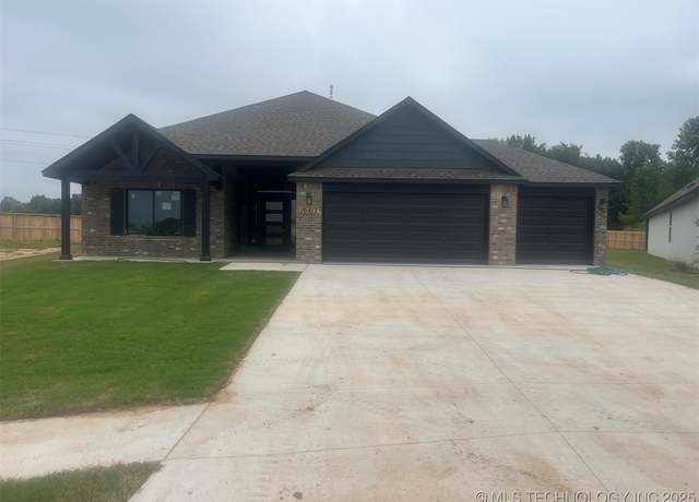Property at 10417 E 131 Pl S, Bixby, OK 74008, 4 beds, 2 baths