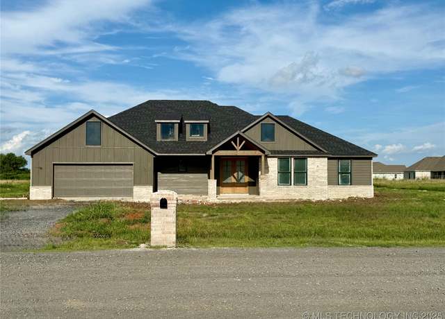 Property at 5938 S Julian Blvd, Muskogee, OK 74403, 4 beds, 2 baths