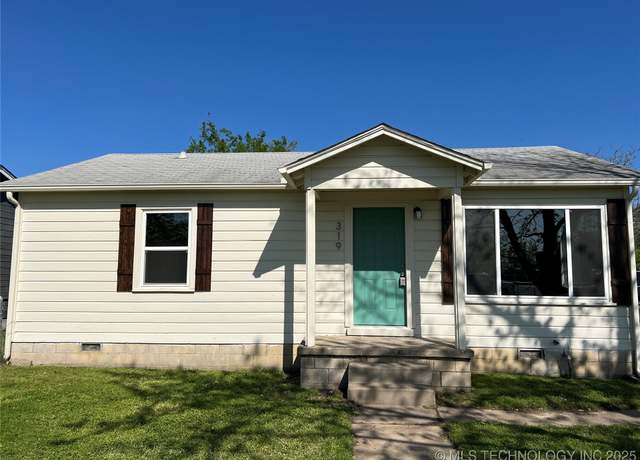 Property at 319 S Main St, Owasso, OK 74055, 3 beds, 2 baths