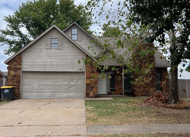Property at 1125 E 137th Pl S, Glenpool, OK 74033, 4 beds, 2 baths