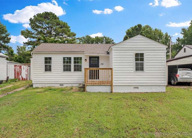 Property at 216 S Delaware St, Dewey, OK 74029, 2 beds, 1 bath