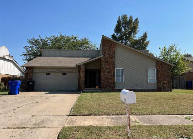 Property at 1209 S 29th St, Broken Arrow, OK 74014, 3 beds, 2 baths