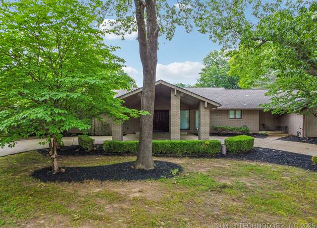 Property at 8965 S Sandusky Ave, Tulsa, OK 74137, 4 beds, 3.5 baths