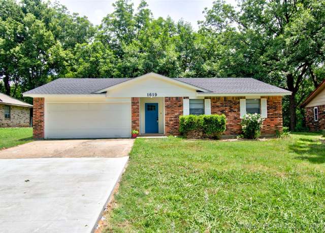 Property at 1619 Quail Run, Muskogee, OK 74403, 3 beds, 2 baths