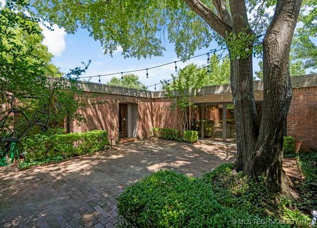 Property at 2434 E 72nd St Unit 6C4, Tulsa, OK 74136, 2 beds, 2 baths