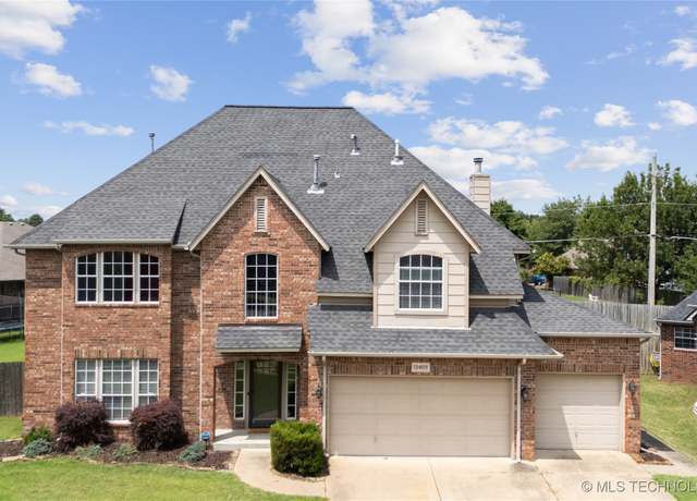Property at 13409 E 90th St N, Owasso, OK 74055, 4 beds, 2.5 baths