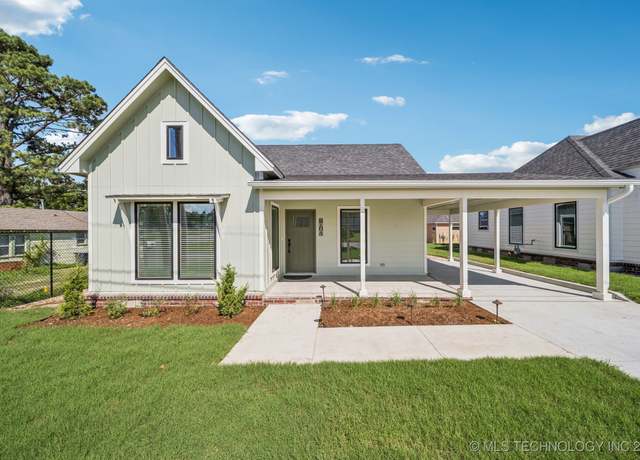 Property at 210 S Bluff St Unit A, Catoosa, OK 74015, 3 beds, 2 baths