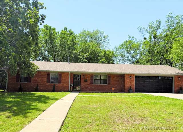 Property at 610 E Peoria Ave, Mcalester, OK 74501, 3 beds, 2 baths