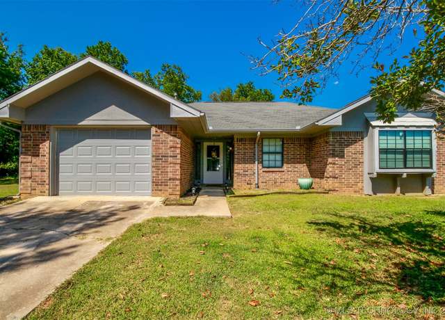 Property at 3502 Carter SE, Ardmore, OK 73401, 3 beds, 2 baths