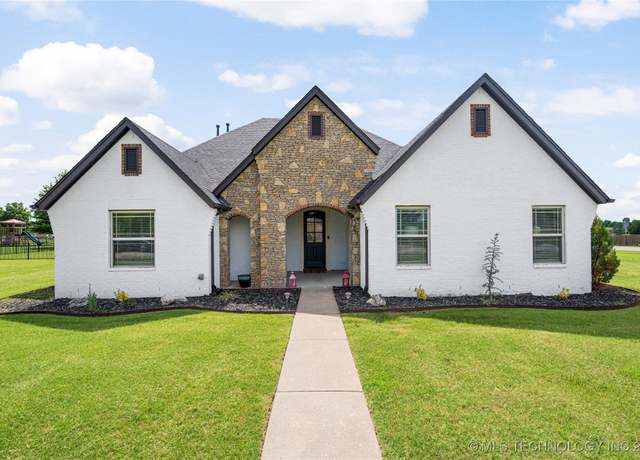 Property at 7180 E 179th St S, Bixby, OK 74008, 4 beds, 2.5 baths