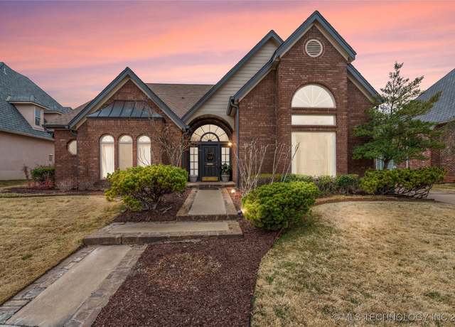 Property at 5814 S Indianapolis Ave, Tulsa, OK 74135, 3 beds, 2.5 baths