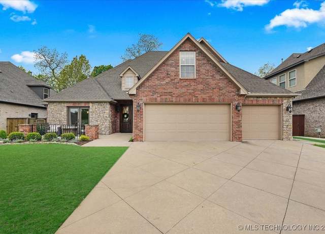 Property at 7718 S Indian Ave, Tulsa, OK 74132, 4 beds, 3.5 baths
