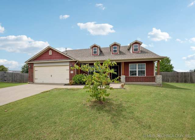 Property at 14840 N Pin Oak St, Glenpool, OK 74033, 4 beds, 2 baths