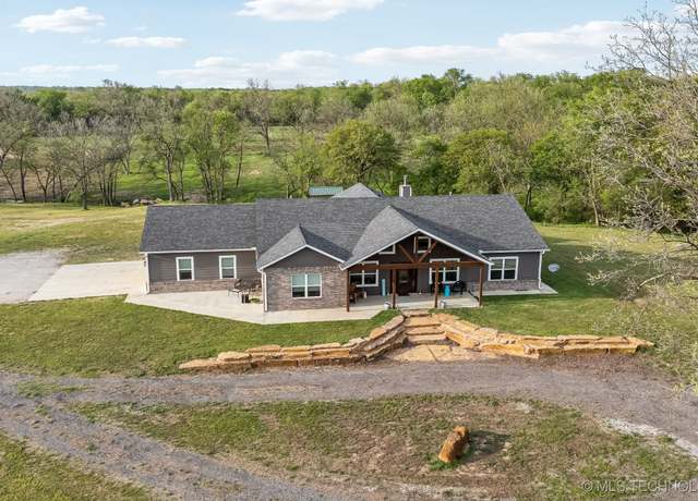 Property at 15805 E 380 Rd, Claremore, OK 74017, 3 beds, 2.5 baths