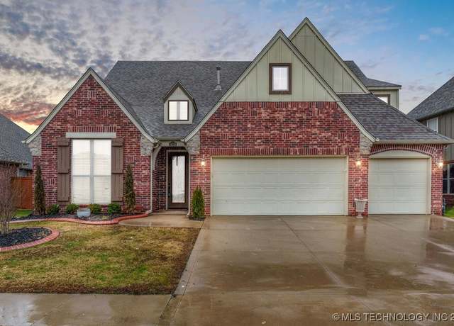 Property at 18728 E 42nd St, Tulsa, OK 74134, 4 beds, 3.5 baths