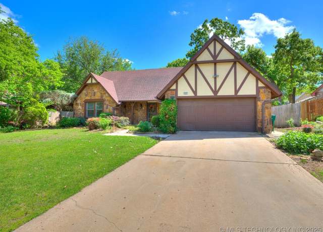 Property at 602 W 31st St, Sand Springs, OK 74063, 4 beds, 2.5 baths