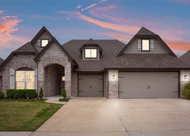 Property at 2626 W 115th St S, Jenks, OK 74037, 4 beds, 3 baths