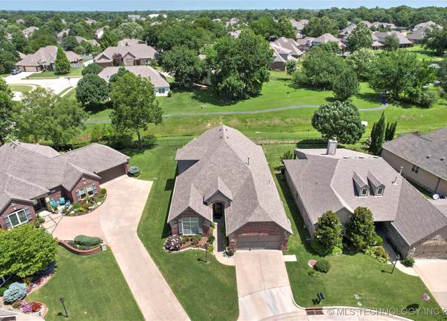 Property at 7816 E Galveston St, Broken Arrow, OK 74014, 3 beds, 2 baths